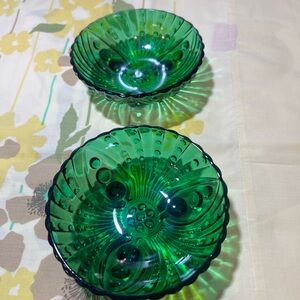 Anchor hocking emerald green footed candy dish